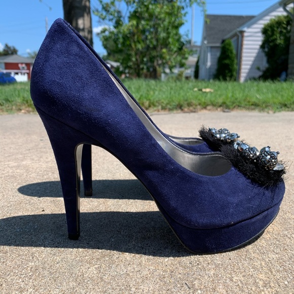BCBGeneration Blue Scottie Embellished Pumps 8.5 - Picture 5 of 12